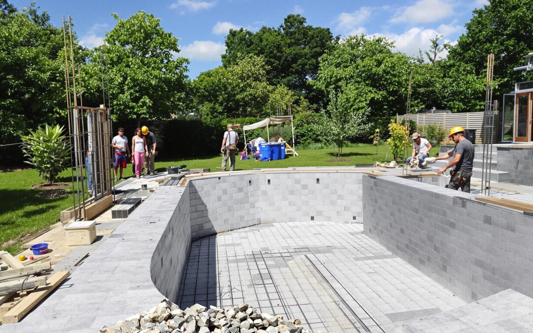 Les meilleurs constructeurs de piscine en Charente-Maritime (17) : comparatif et avis